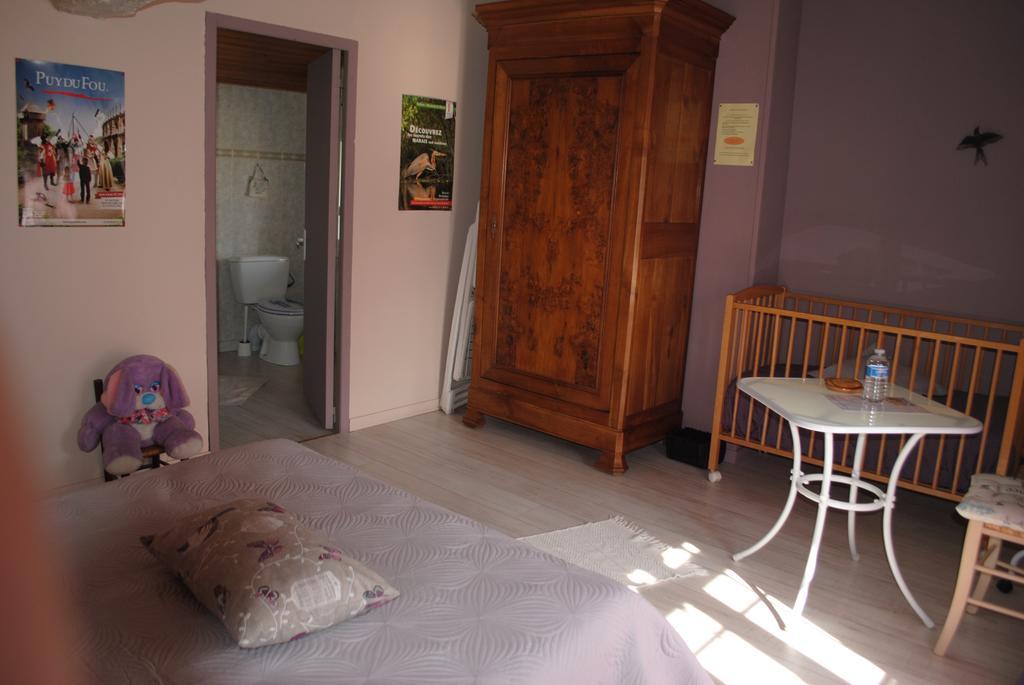 La Poussardiere Saint-Martin-sous-Mouzeuil Bagian luar foto